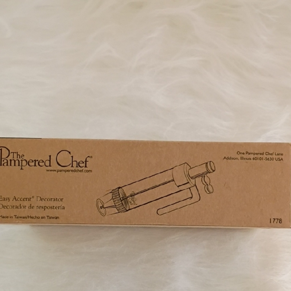 Pampered Chef Easy Accent Decorator - Cream and Gray - Picture 6 of 7
